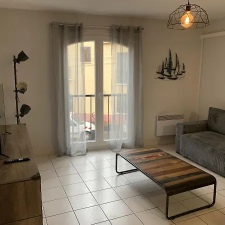 Agreable Escapade Pour 4 Entre Et Montagne شقة